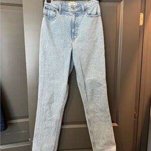 Abercrombie & Fitch Curve Love The 90s Straight Ultra High Rise